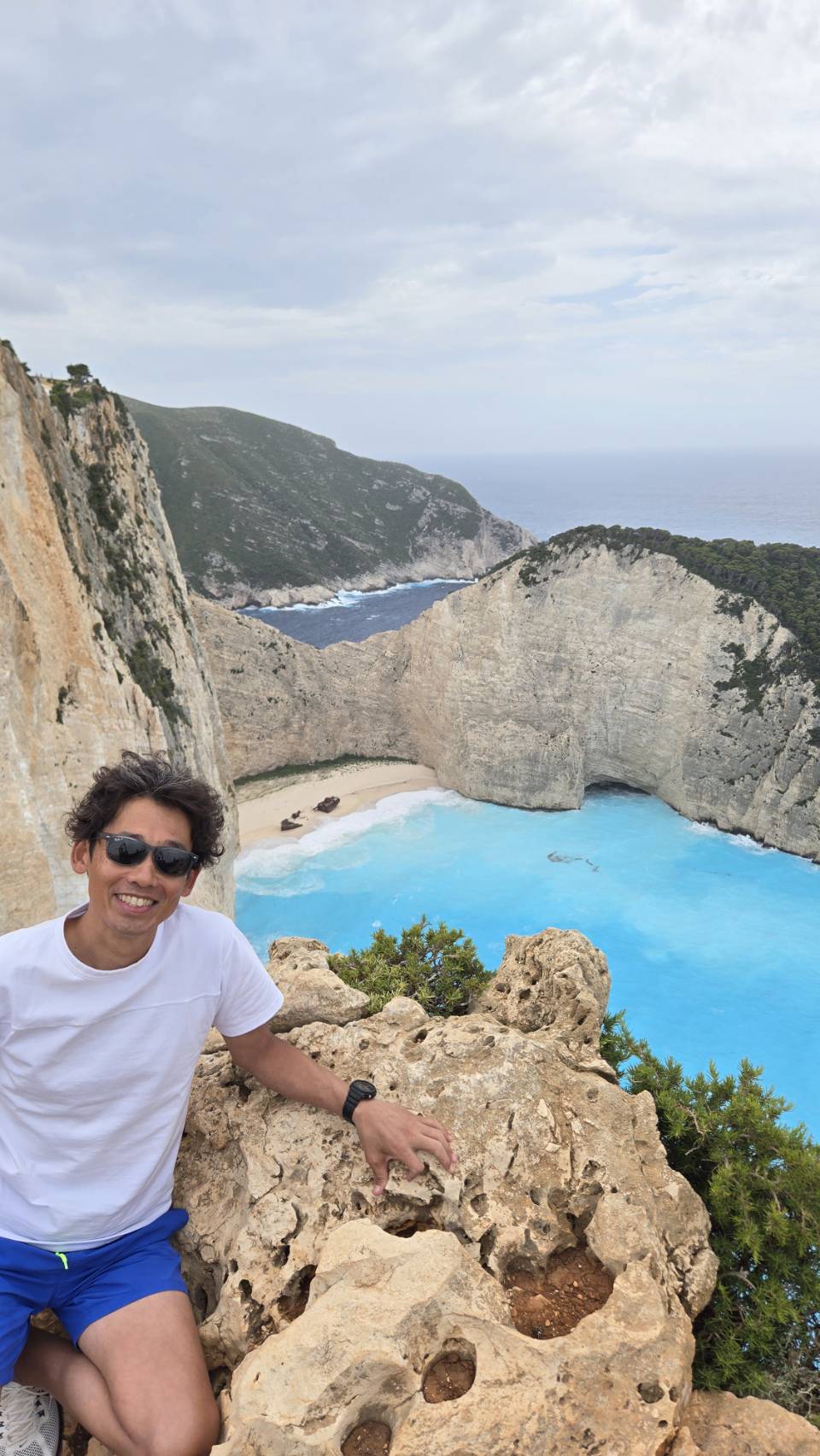 ギリシャ・ナヴァイオビーチにて